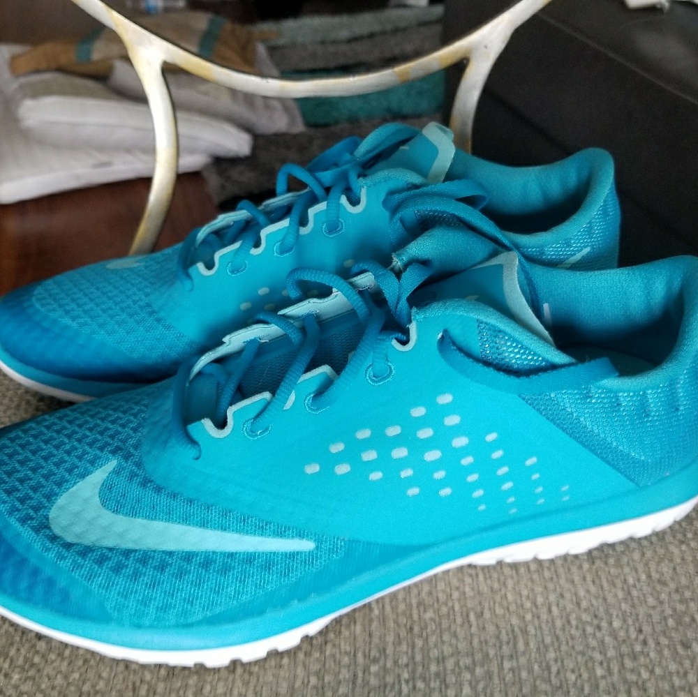 Women's Nike Fitsole Shoes,  Size 9.5